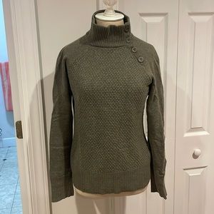 Green North Face Sweater